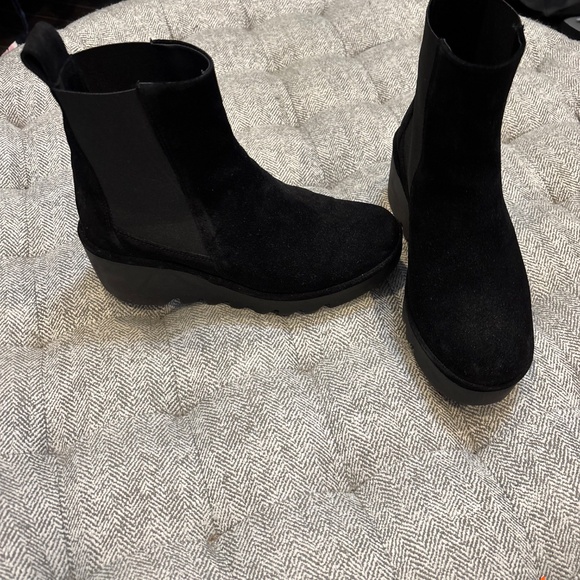 Brand new black suede booties - Picture 2 of 2